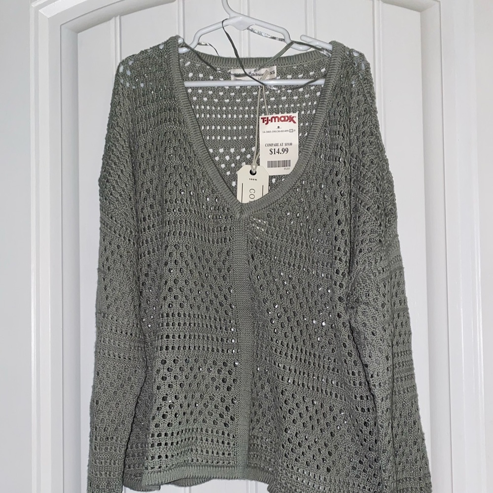 Juniors sweater